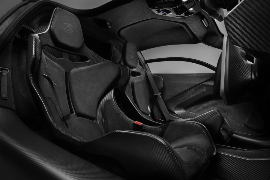 Интерьер McLaren MSO Senna Carbon Theme (P15) 2018 года  (фото 11 из 14)